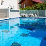 Lux Sara With Heated Pool And Jacuzzi * Srinjine