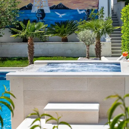 شقة Lux Sara With Heated Pool And Jacuzzi *