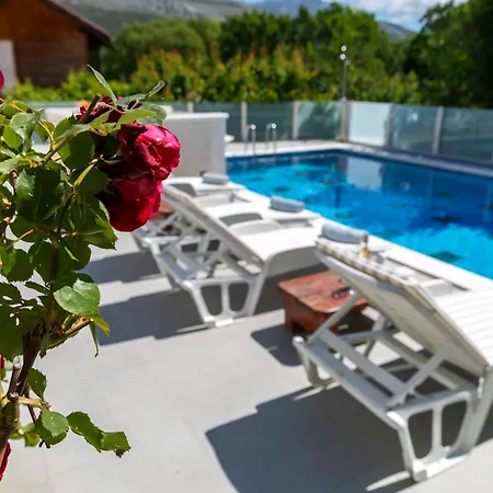 شقة Lux Sara With Heated Pool And Jacuzzi *