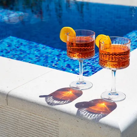 شقة Lux Sara With Heated Pool And Jacuzzi