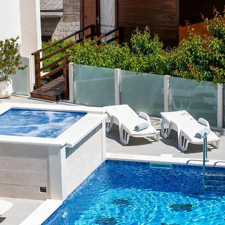 شقة Lux Sara With Heated Pool And Jacuzzi Srinjine
